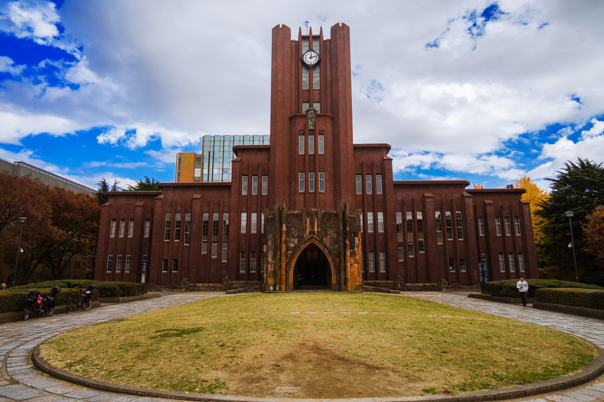 申请新加坡国立大学研究生需要什么条件？