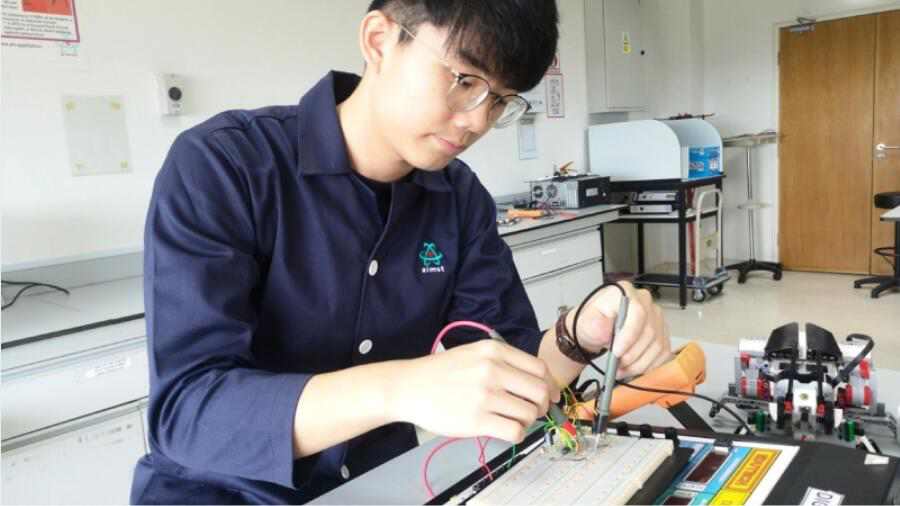 电子工程太难怎么办?弗林德斯大学专业辅导带你轻松攻克难关