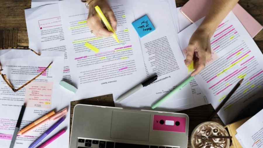 伦敦时装学院大一新生作业辅导