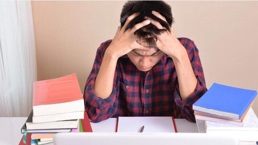 在英国莫名其妙被退学了怎么办