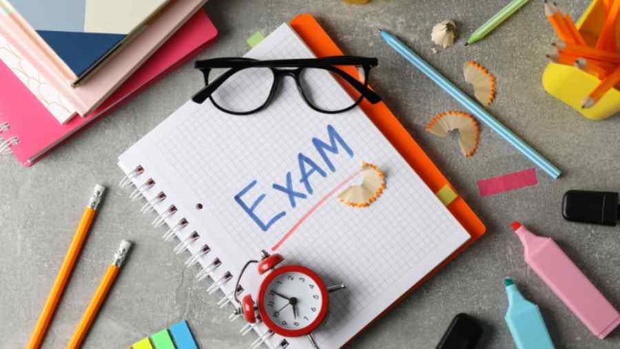 香港大学ECON220期末冲刺复习攻略